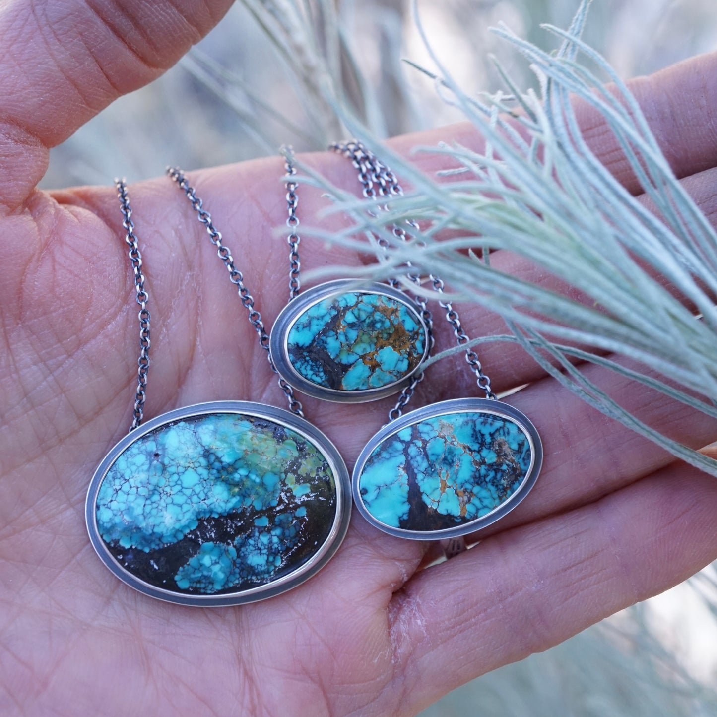 polychrome hubei turquoise oval necklace - small