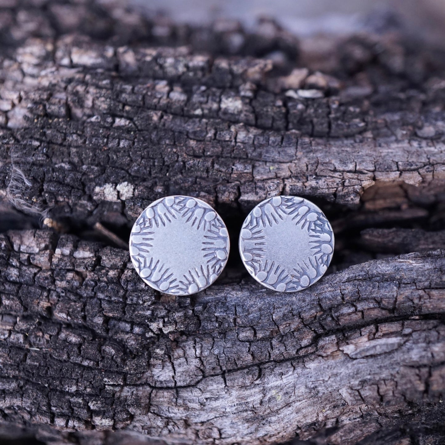 round stamped studs - Lumenrose