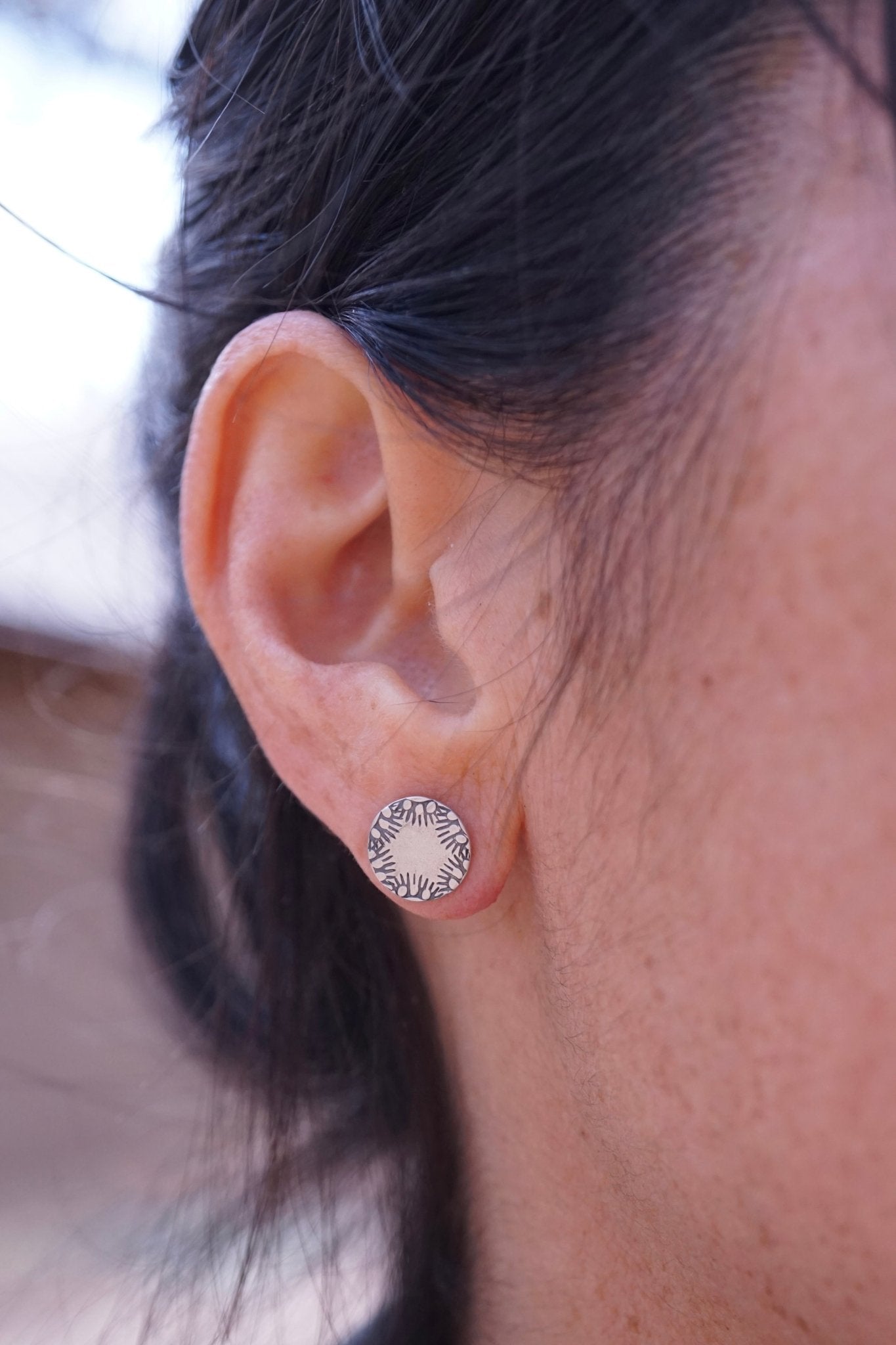 round stamped studs - Lumenrose