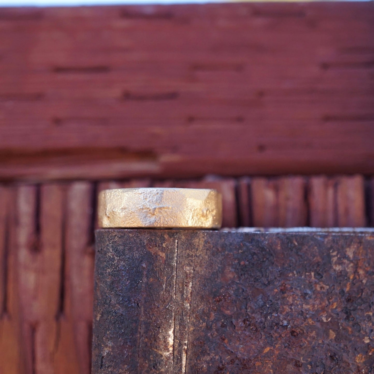 the rugged grace ring in 18k GOLD - Lumenrose