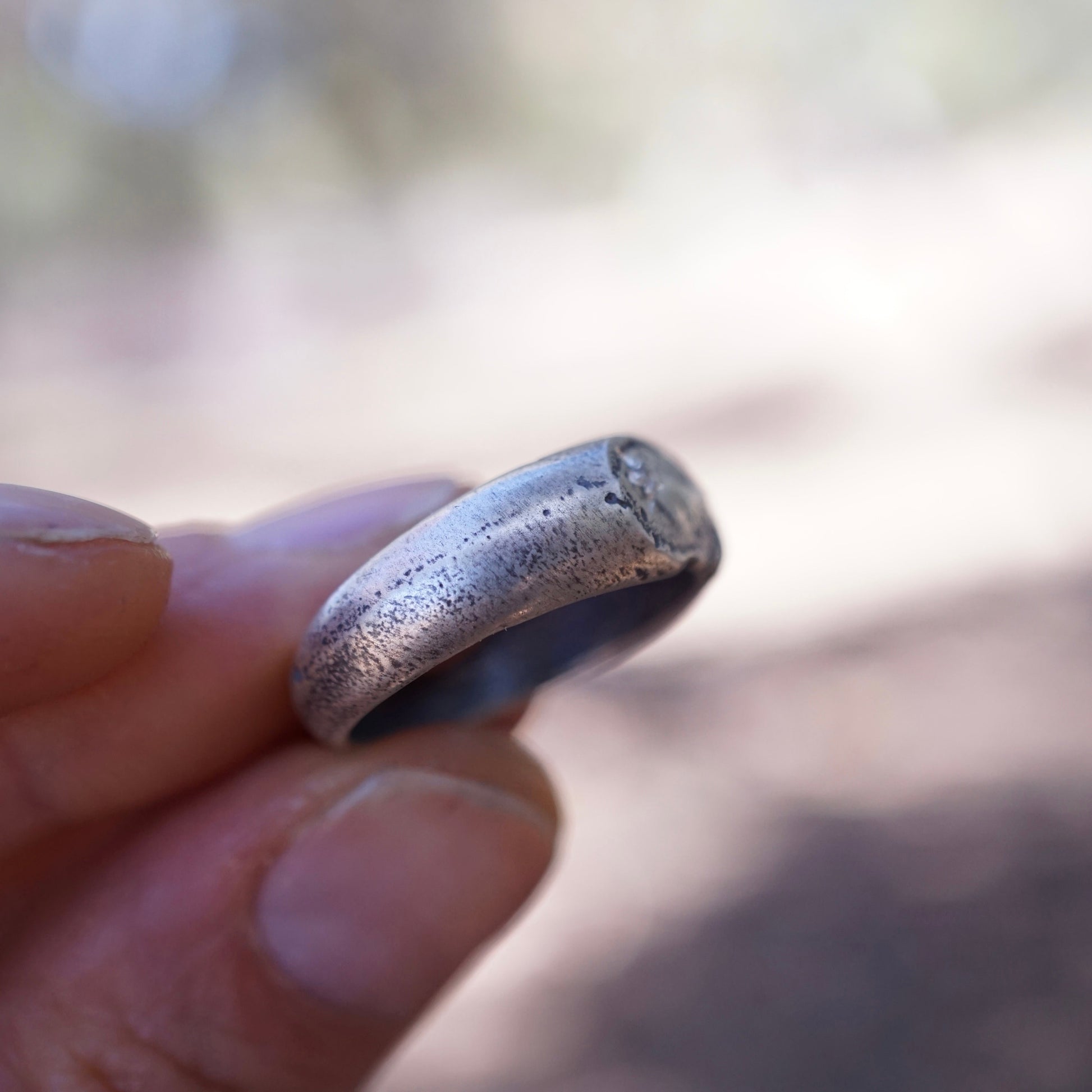 the texture ring with pale green sapphire - size 7 - Lumenrose