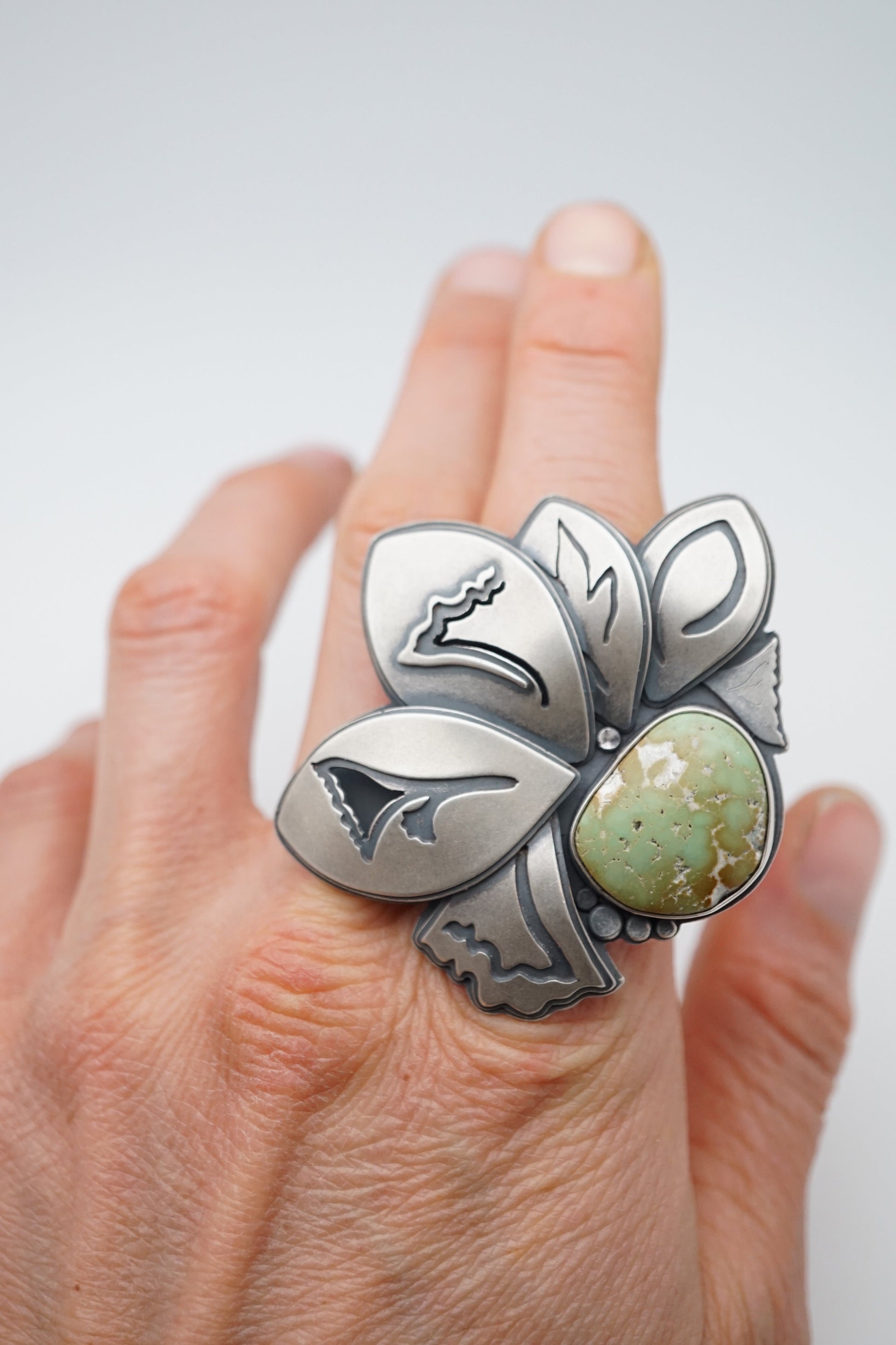 big beauty cheyenne turquoise ring - size 7.25 - Lumenrose