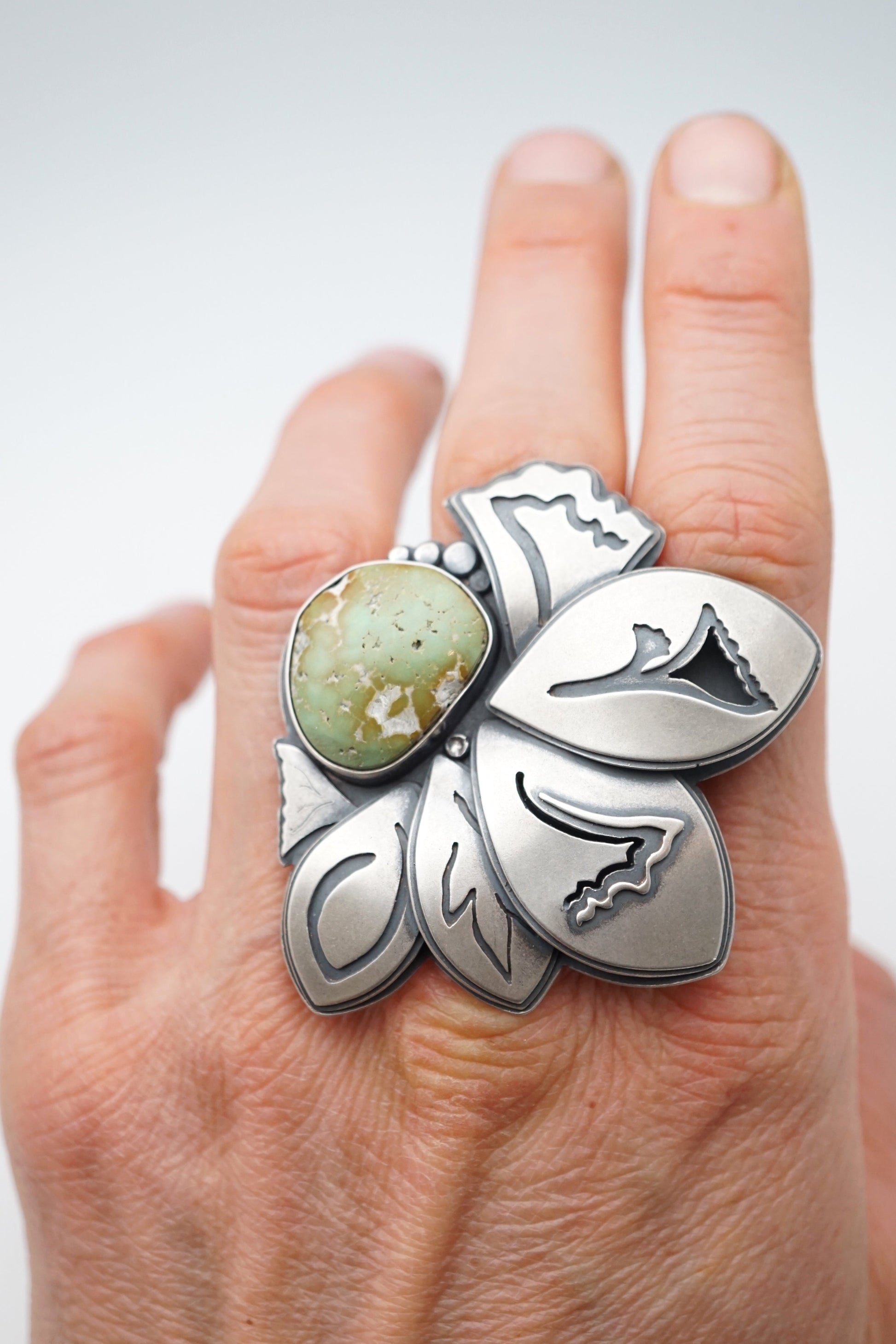 big beauty cheyenne turquoise ring - size 7.25 - Lumenrose