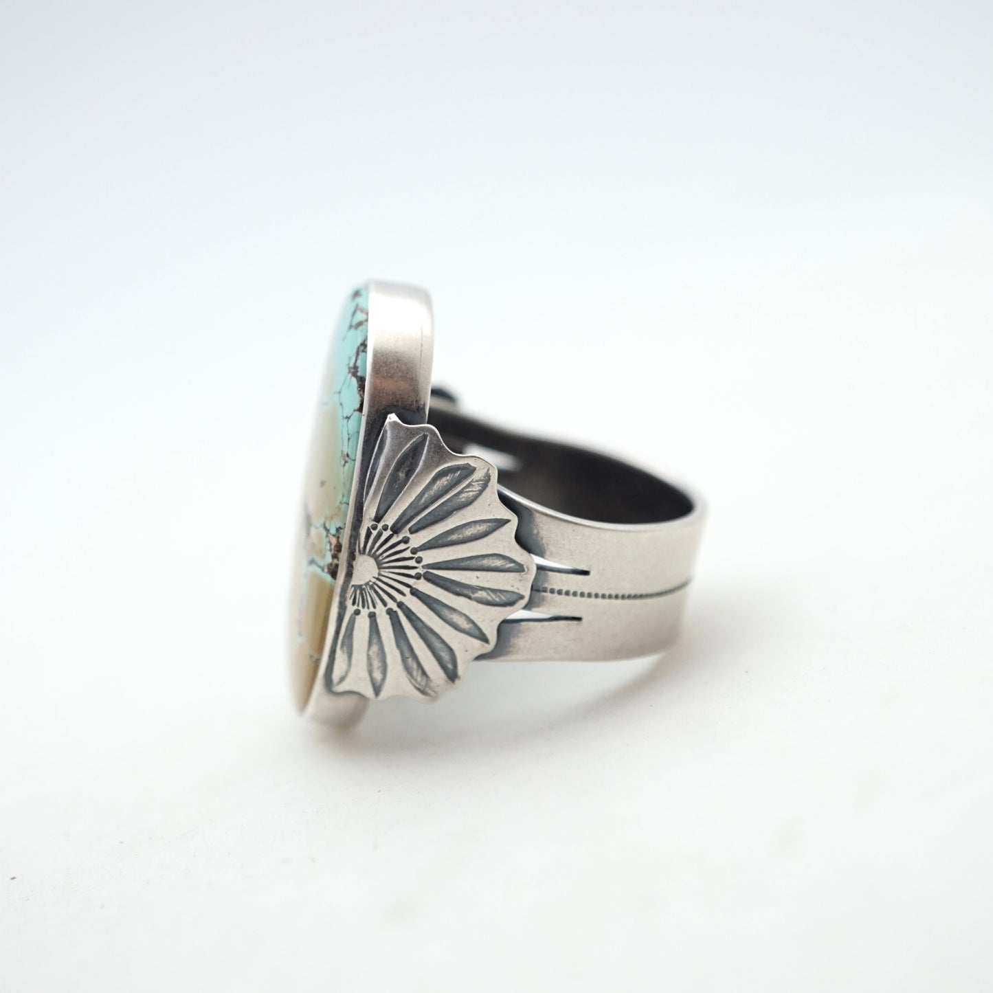 GIVE HER FLOWERS power ring - size 9.25 - Lumenrose