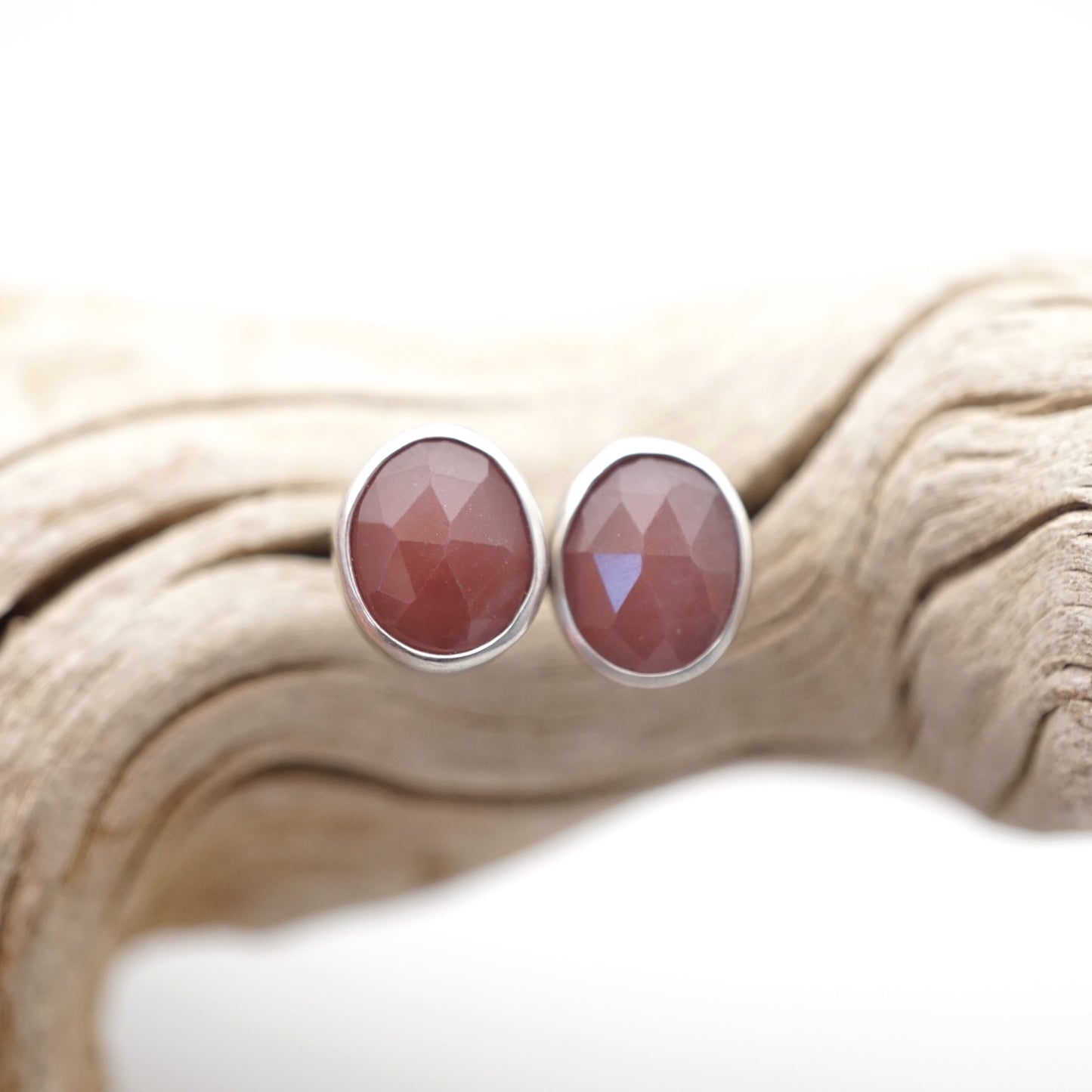guava quartz tiny studs - Lumenrose