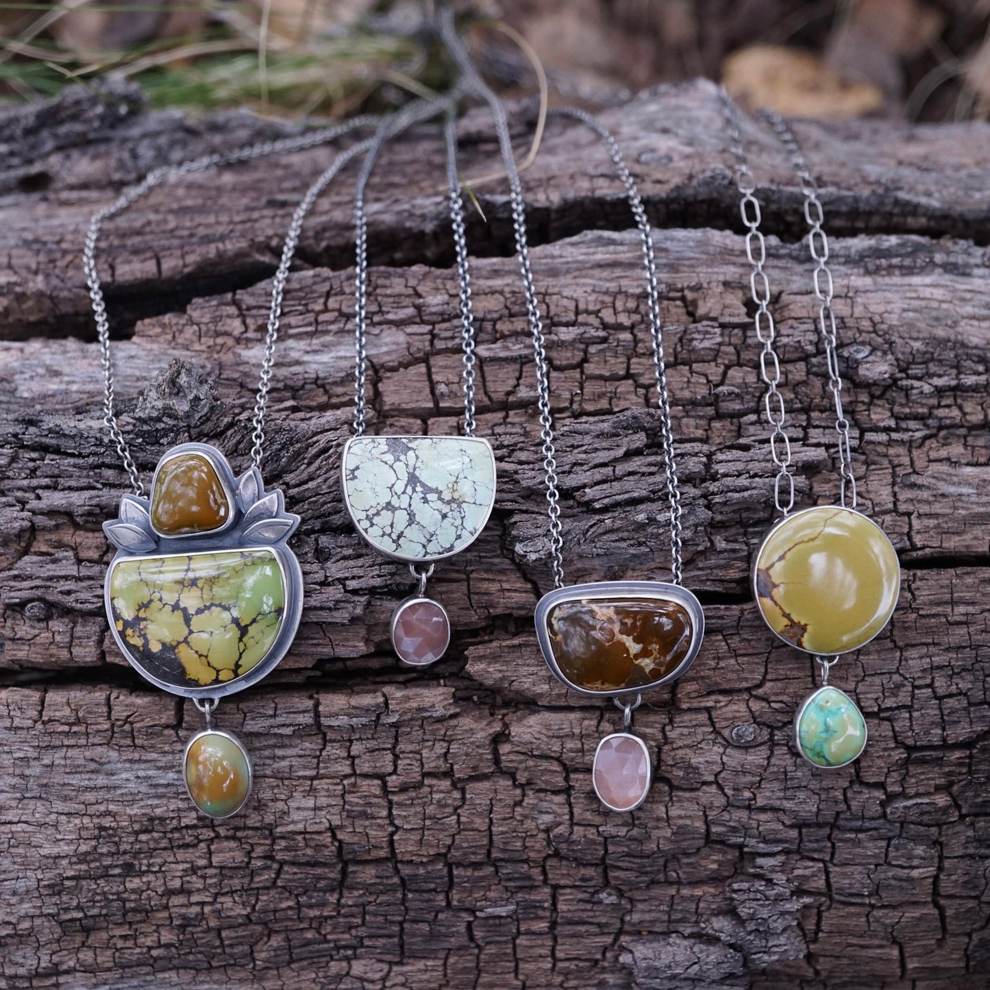 OLIVE EARTH necklace - Lumenrose