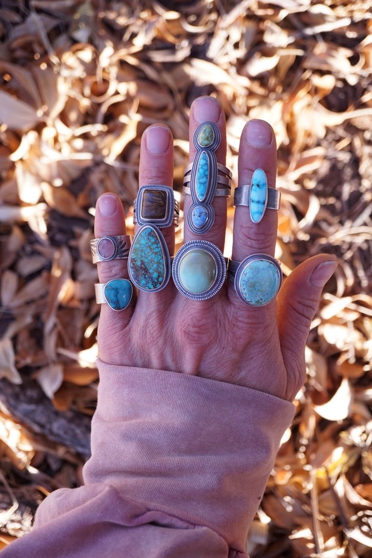 ombre chinese turquoise stamped band ring - size 9 - Lumenrose