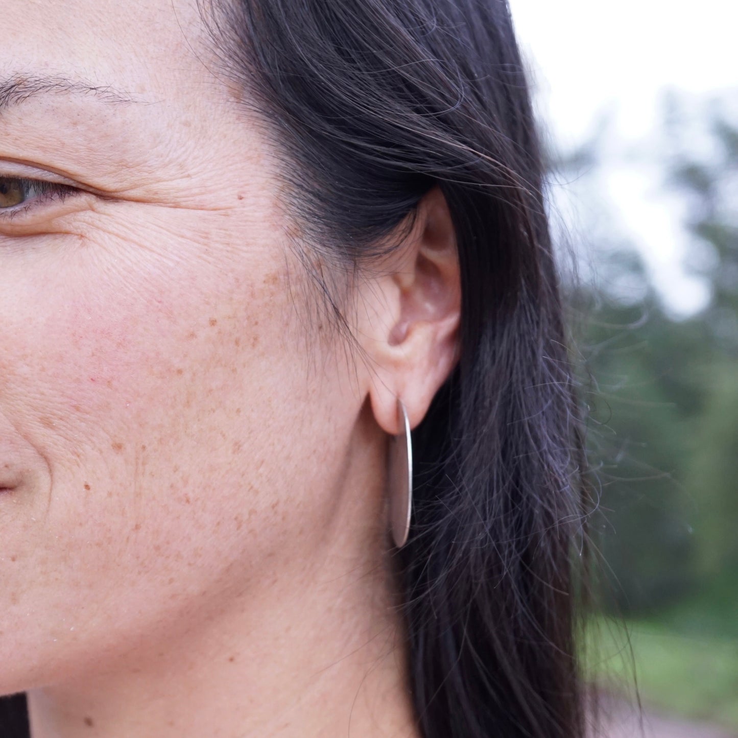 silver circle earrings - bigger - Lumenrose