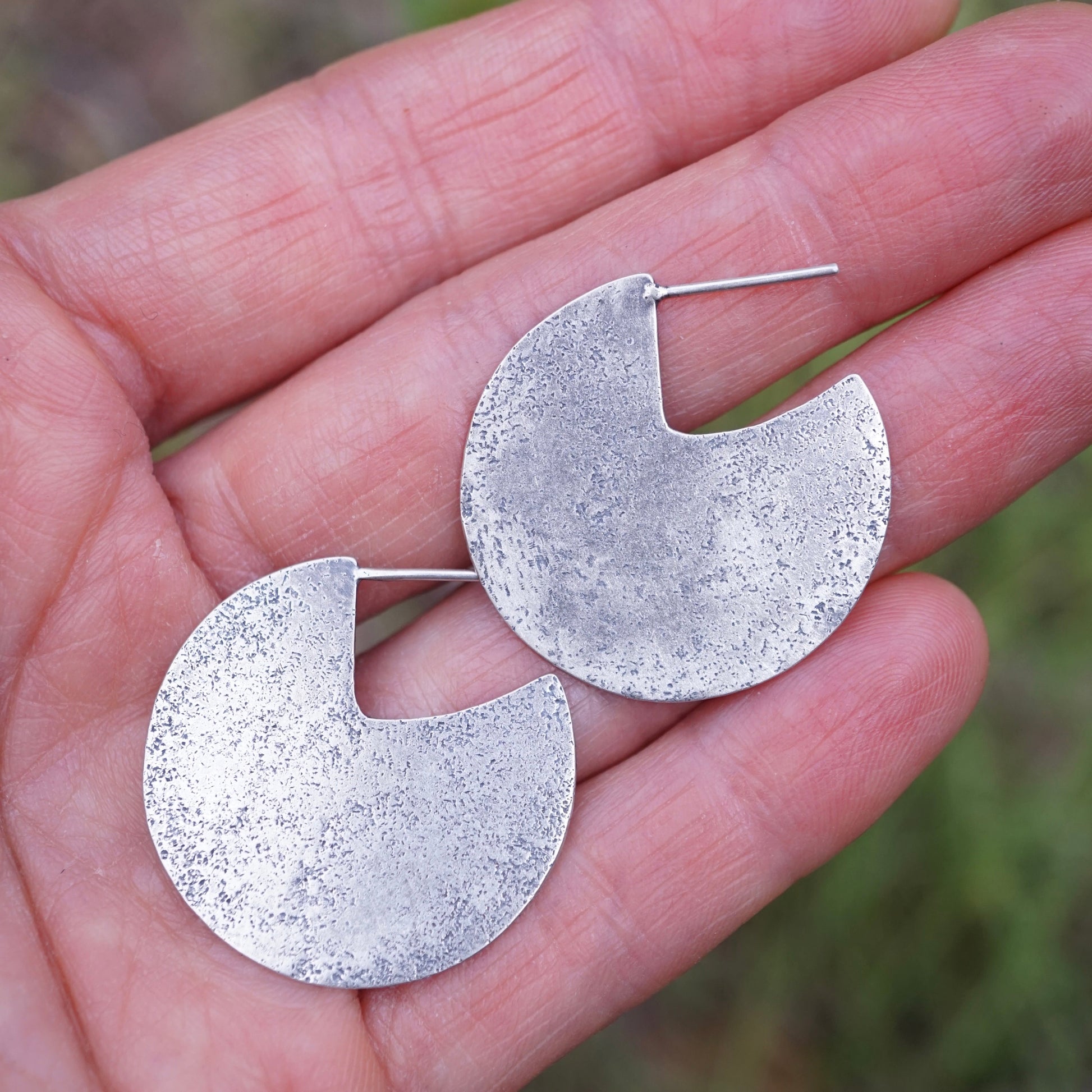 silver circle earrings - smaller - Lumenrose