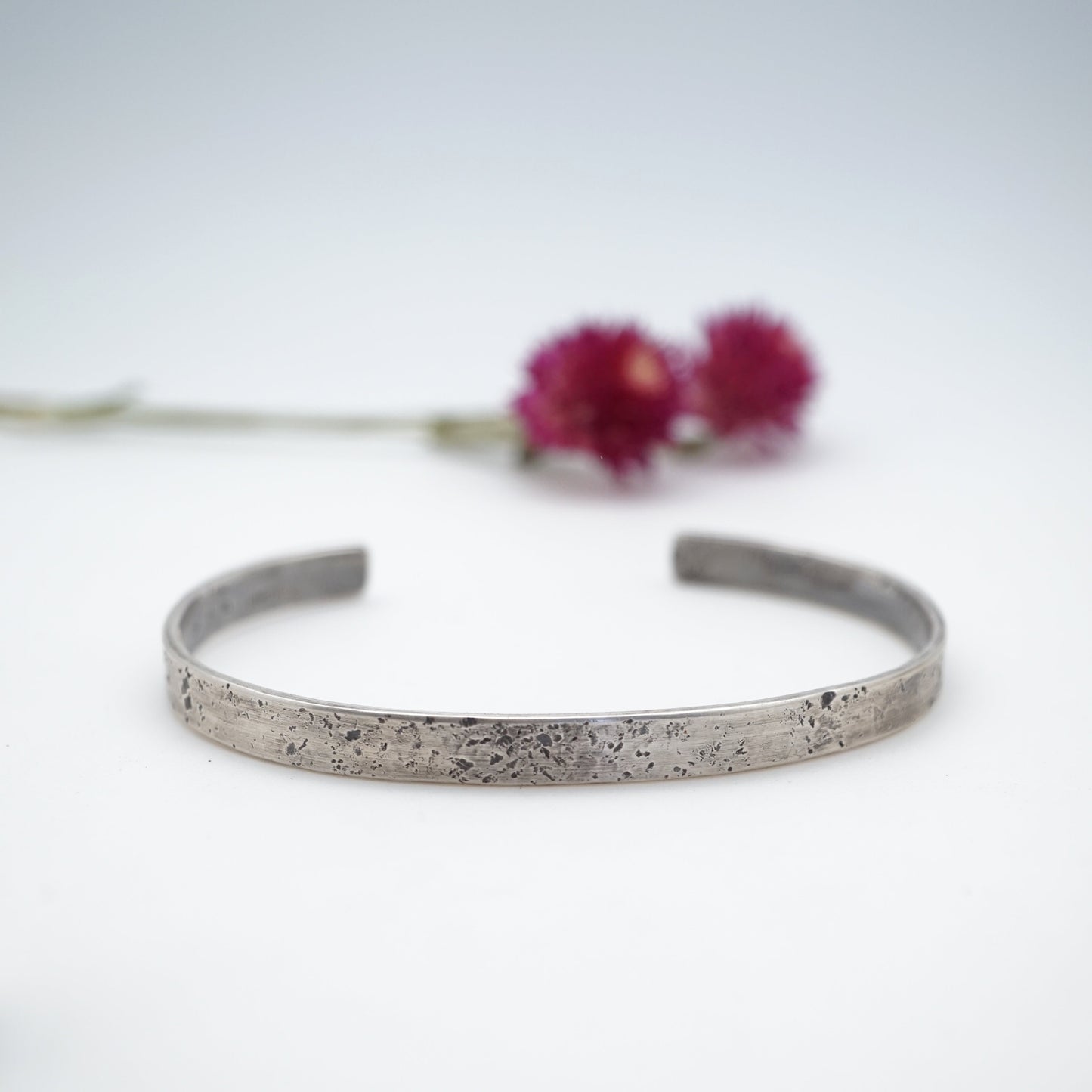 textured cuff - large/XL - Lumenrose