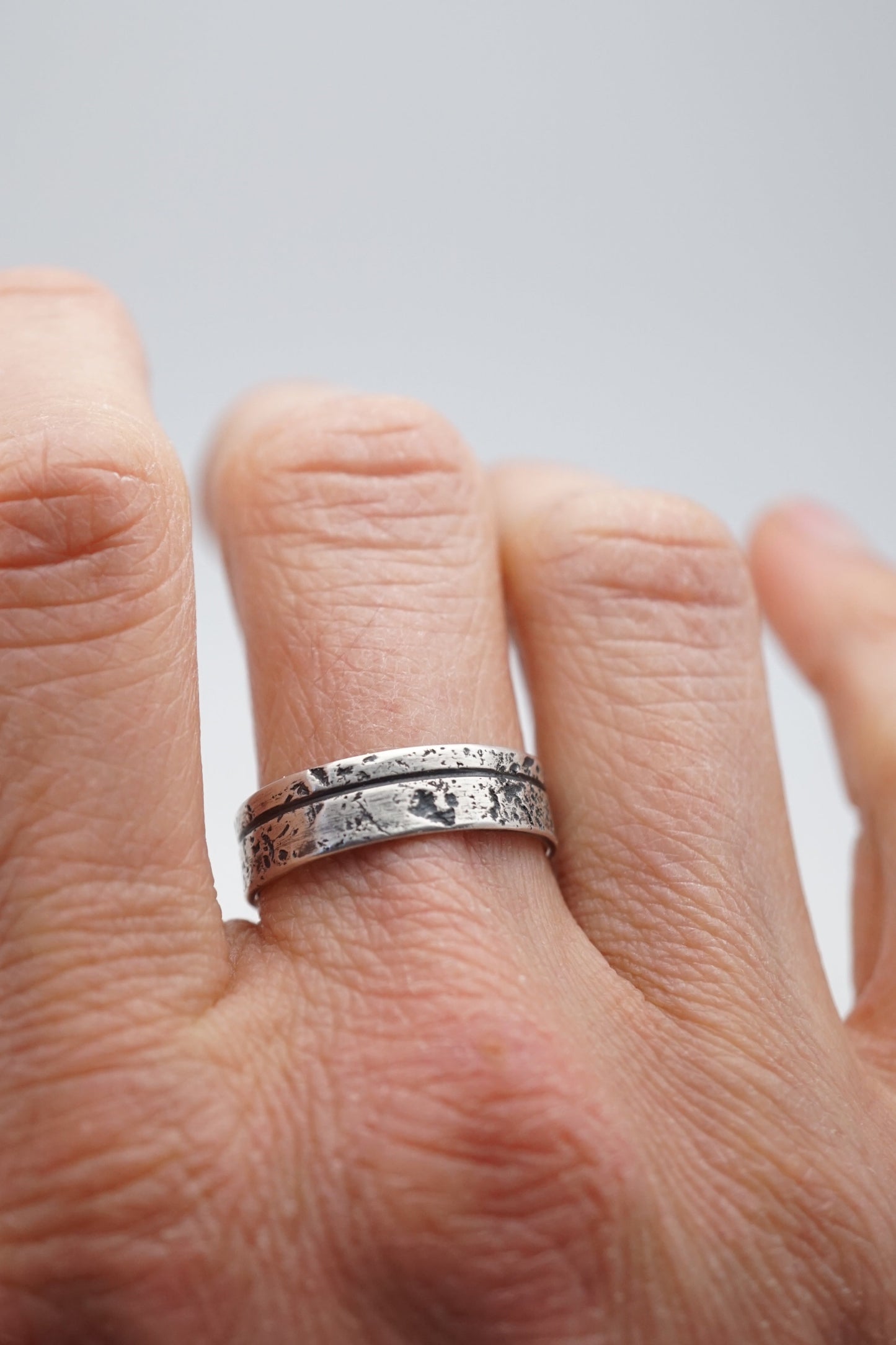 textured ring band - size 8 - Lumenrose