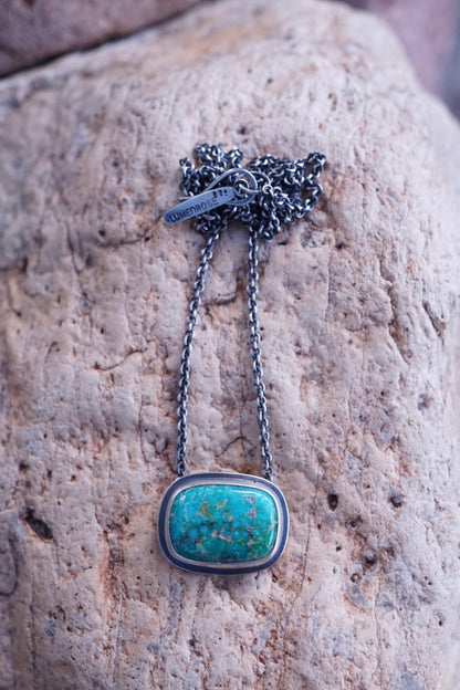oblong patagonia turquoise necklace
