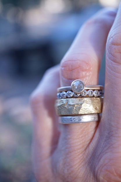 slender 14k salt and pepper diamond ring - size 5.75