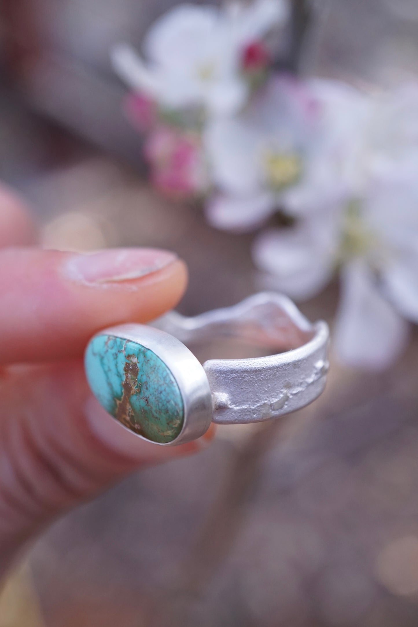 royston turquoise oval ring with free form sandcast band - size 10