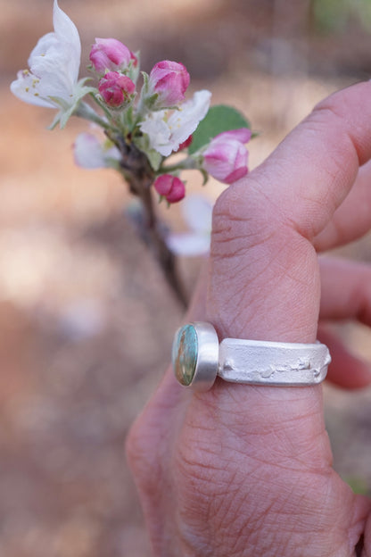 royston turquoise oval ring with free form sandcast band - size 10