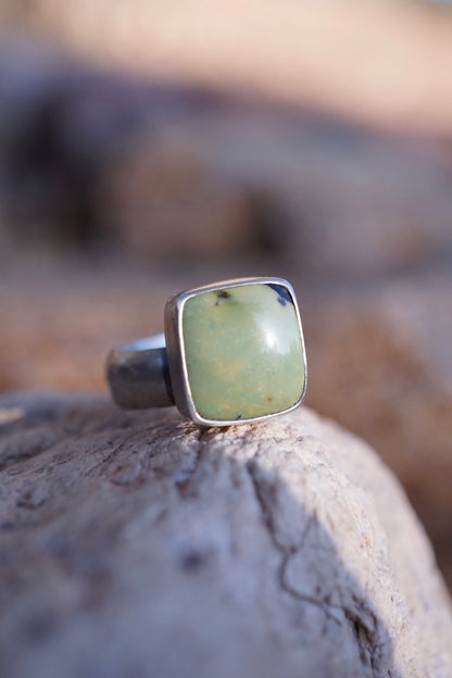 mossy green chinese turquoise square ring - size 7/7.25