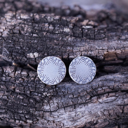 round stamped studs - Lumenrose