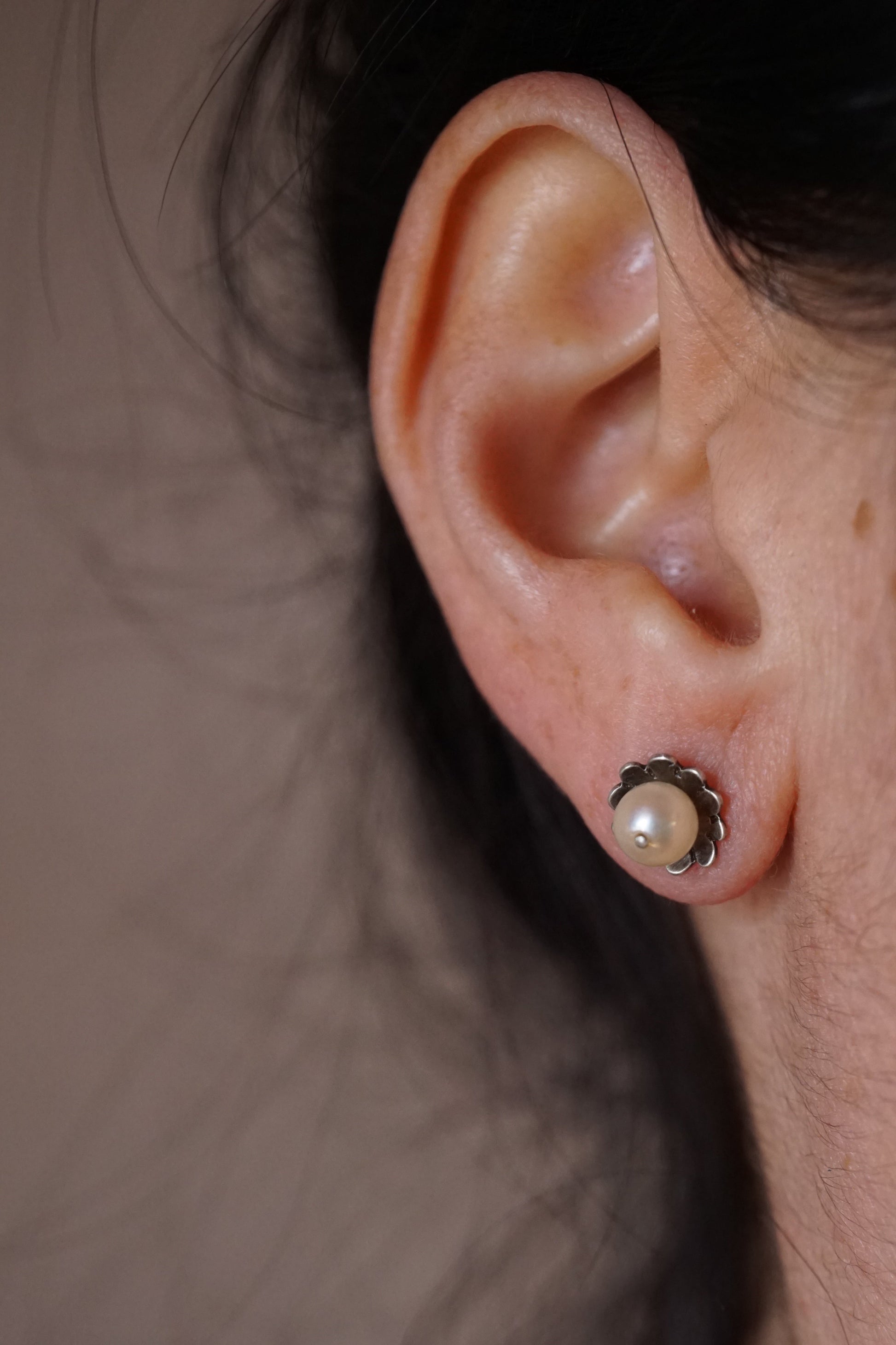 feminine flower pearl stud earrings - Lumenrose