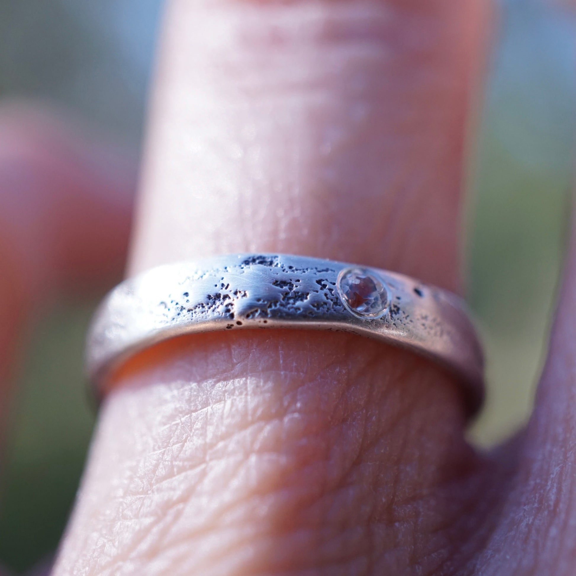 sand cast silver ring band with white sapphire - size 5 - Lumenrose