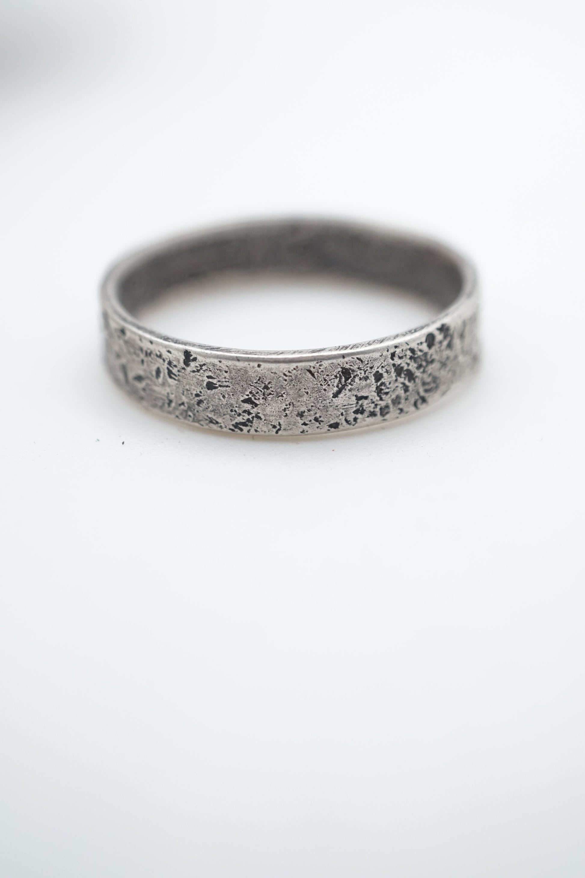 textured ring band - size 13 - Lumenrose